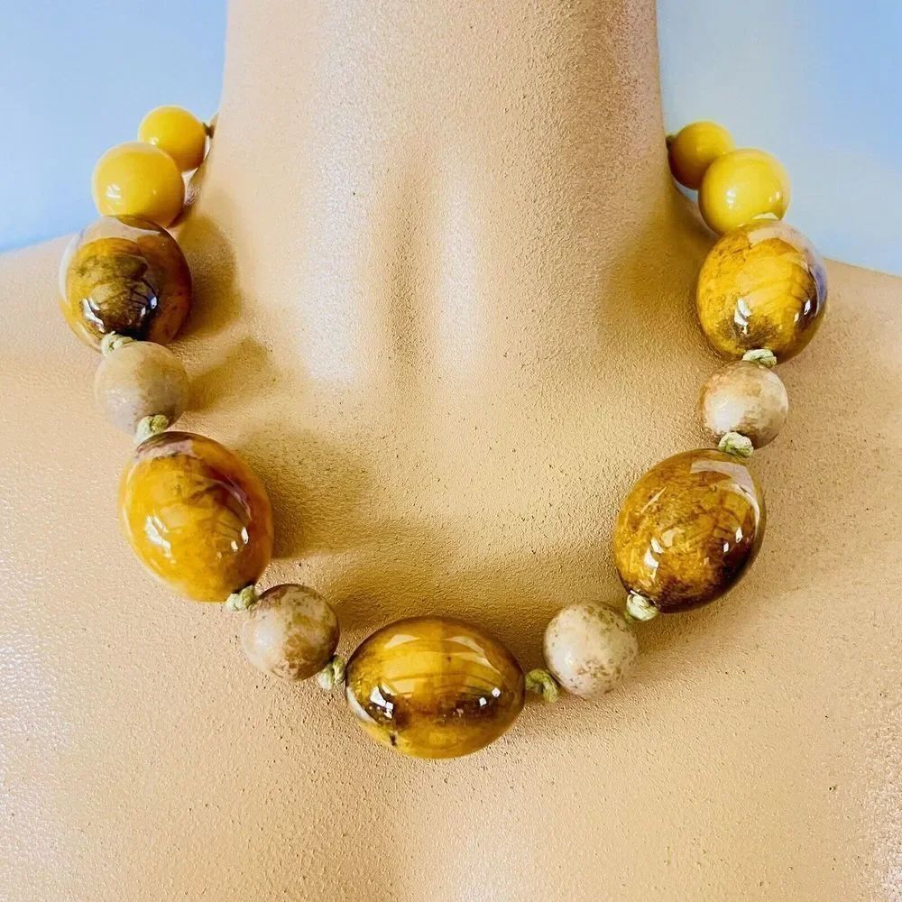 Chunky Beaded Ceramic Wood Necklace Honey Yellow Gold Tone Bijoux Terner Vintage